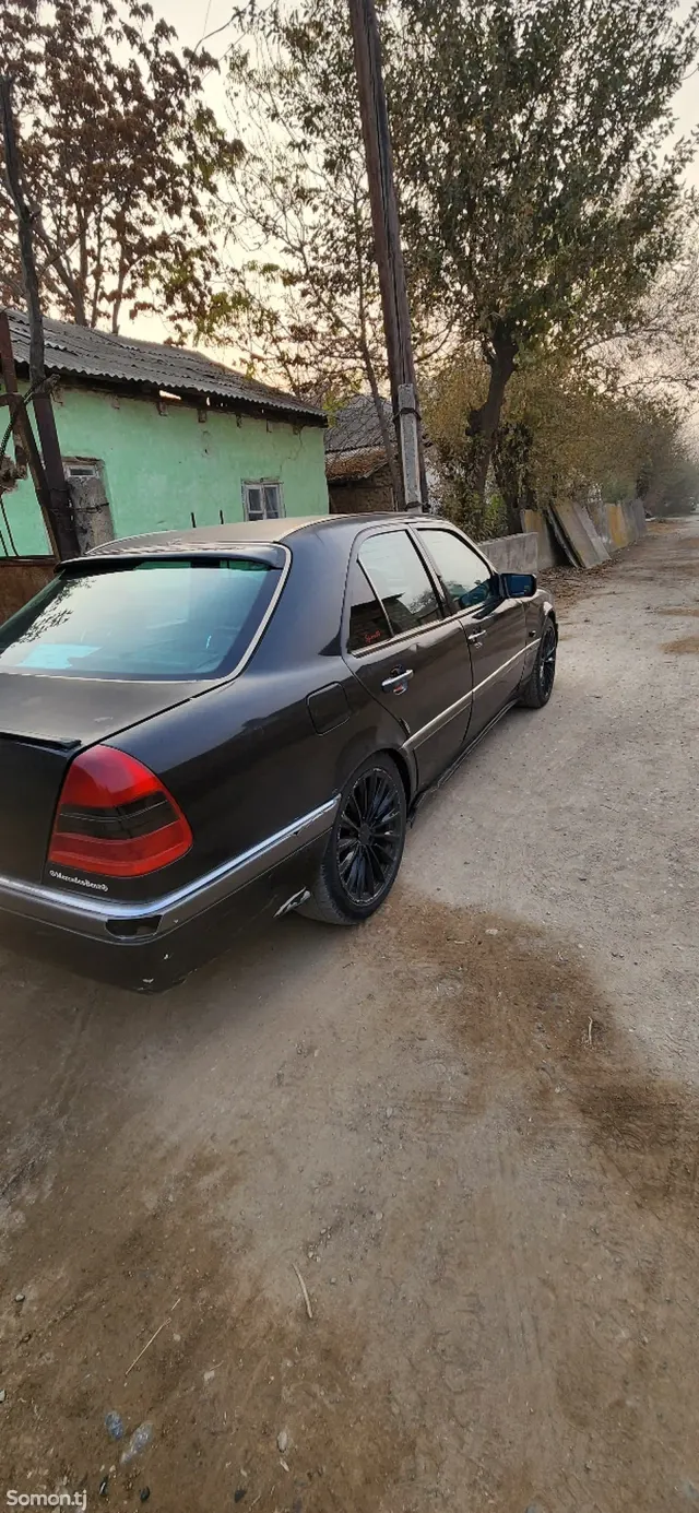 Mercedes-Benz C class 1996 · 2.0 MT