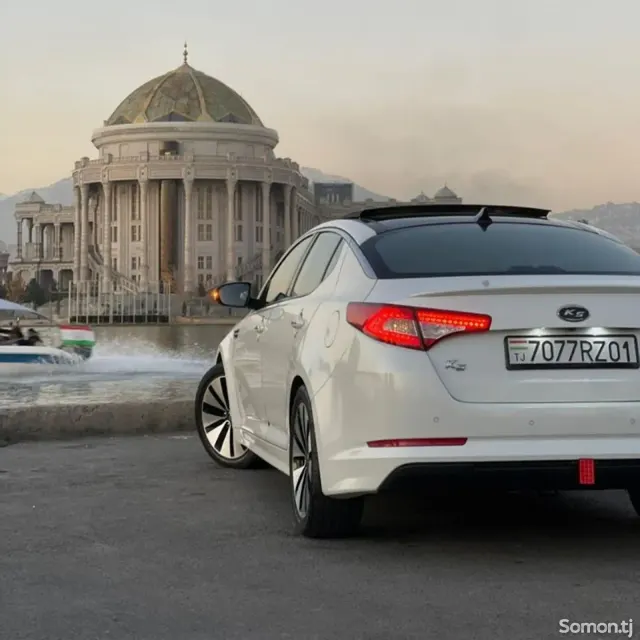 Kia K5 2012 · 2.0 AT