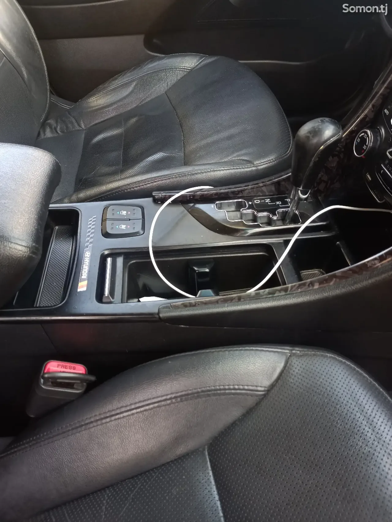 Hyundai Sonata 2011 · 2.0 AT