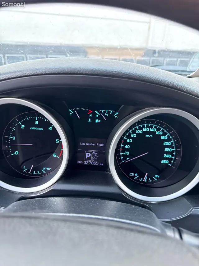 Toyota Land Cruiser 2011 · 4.7 AT