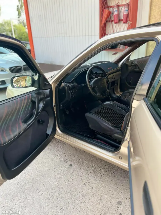 Opel Astra F 1997 · 1.6 MT