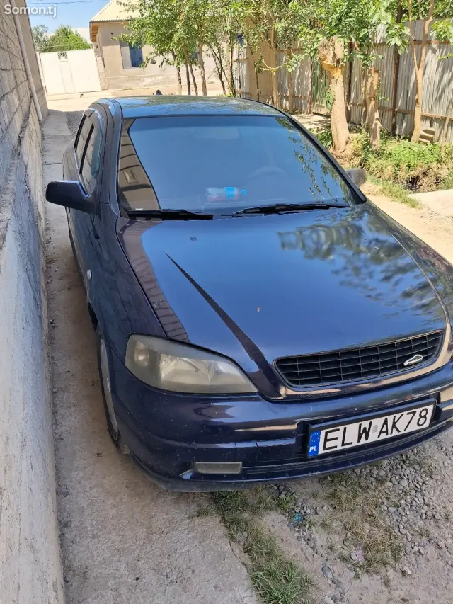 Opel Astra G 2001 · 1.6 MT