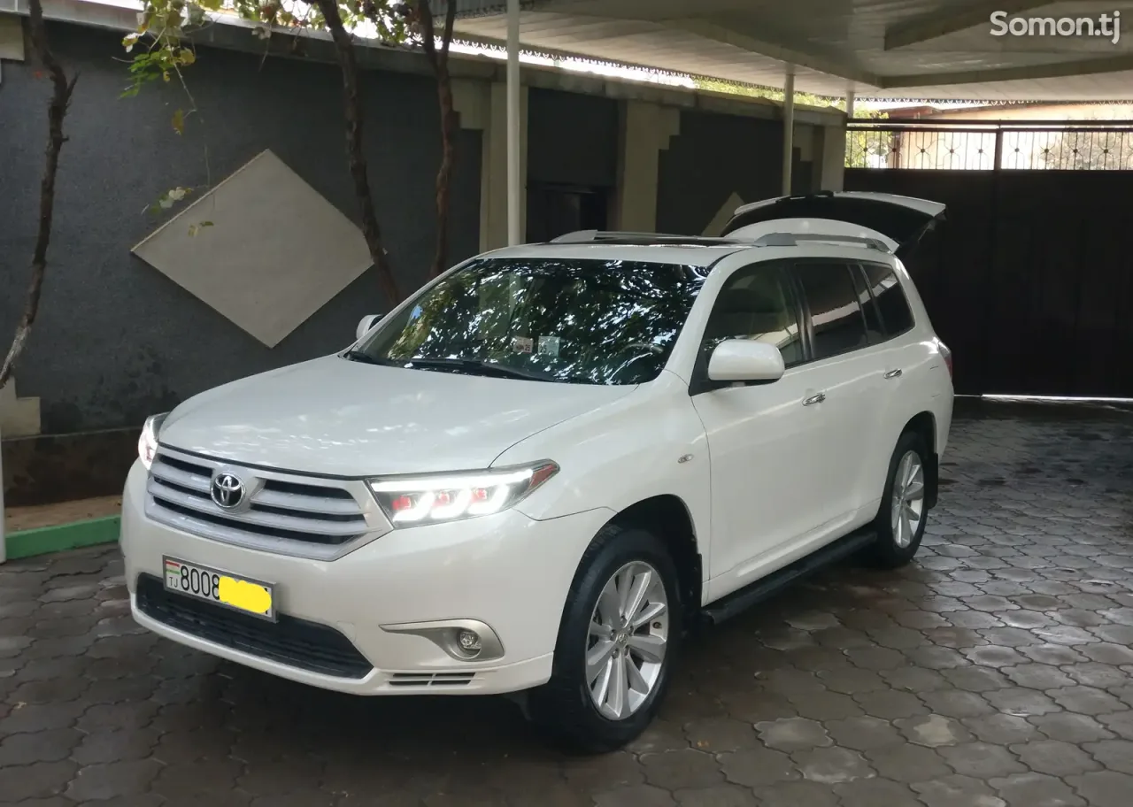 Toyota Highlander 2010 · 3.3 AT