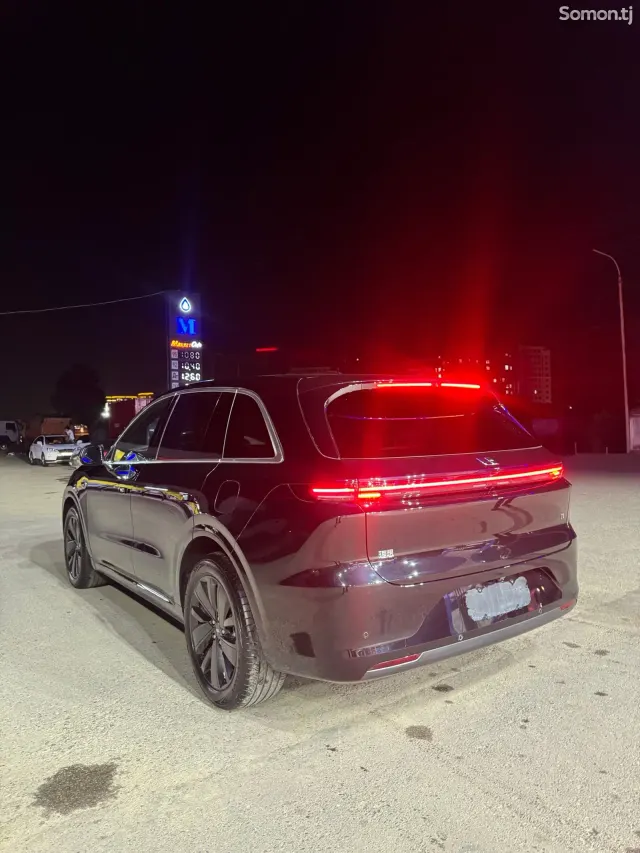 Li Auto (Lixiang) L6 2025 · 1.5 AT