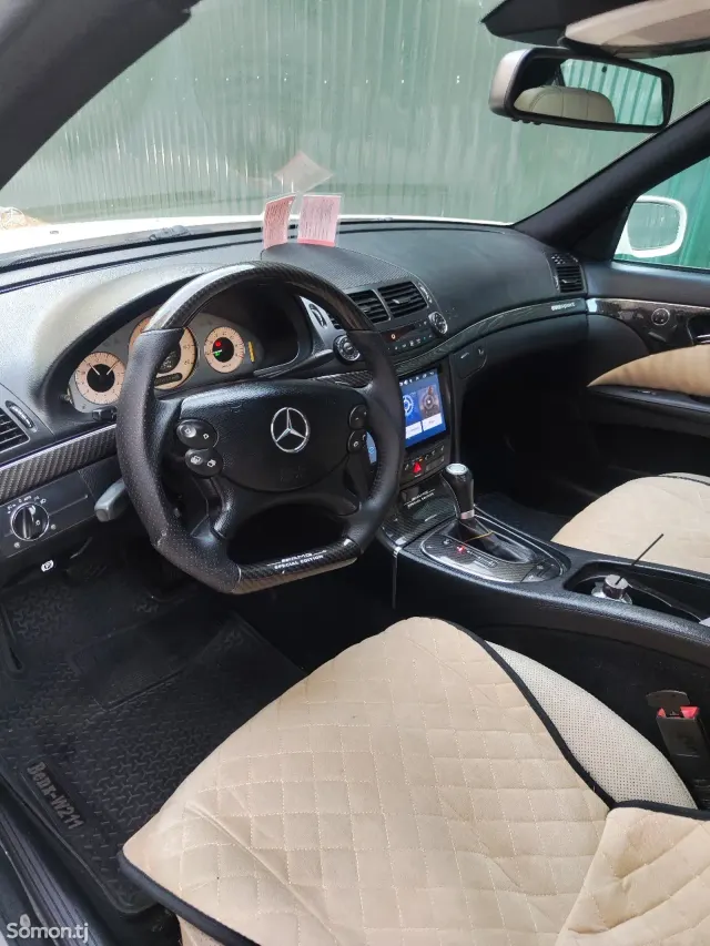 Mercedes-Benz E class 2009 · 5.5 AT