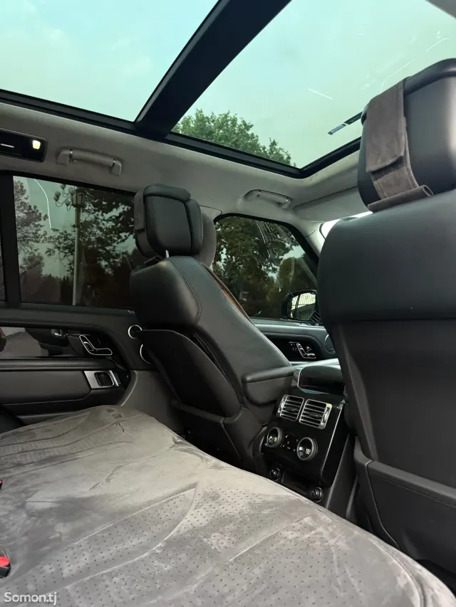 Land Rover Vogue 2019 · 5.0 AT