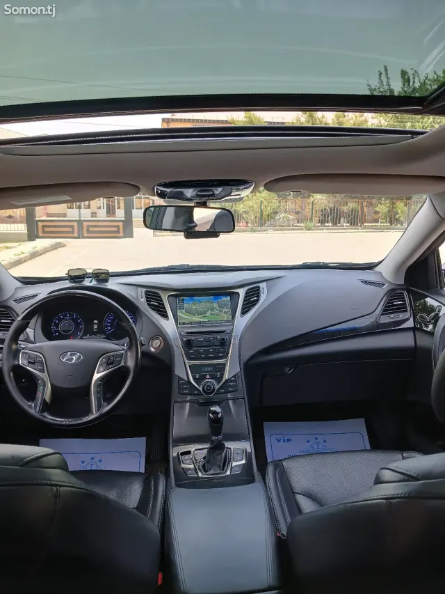 Hyundai Grandeur 2014 · 3.0 AT