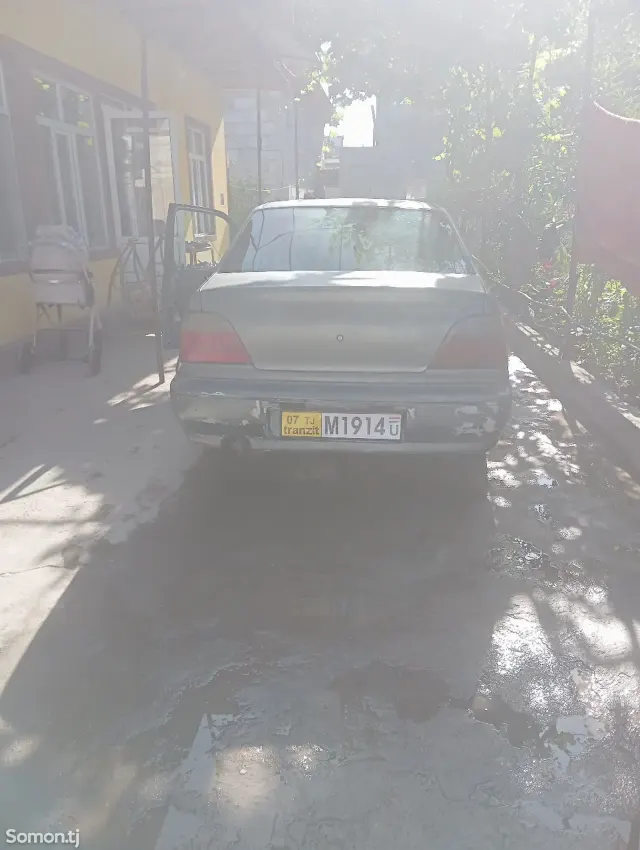 Daewoo Nexia 1995 · 1.6 MT