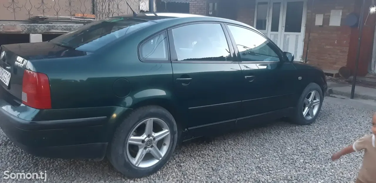 Volkswagen Passat 1998 · 1.8 MT
