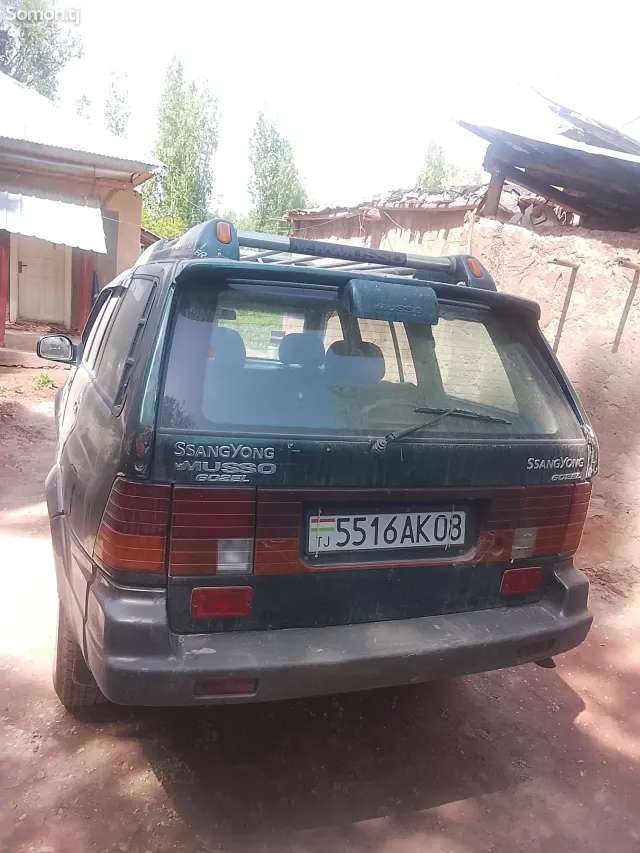 Ssang Yong Musso 1994 · MT