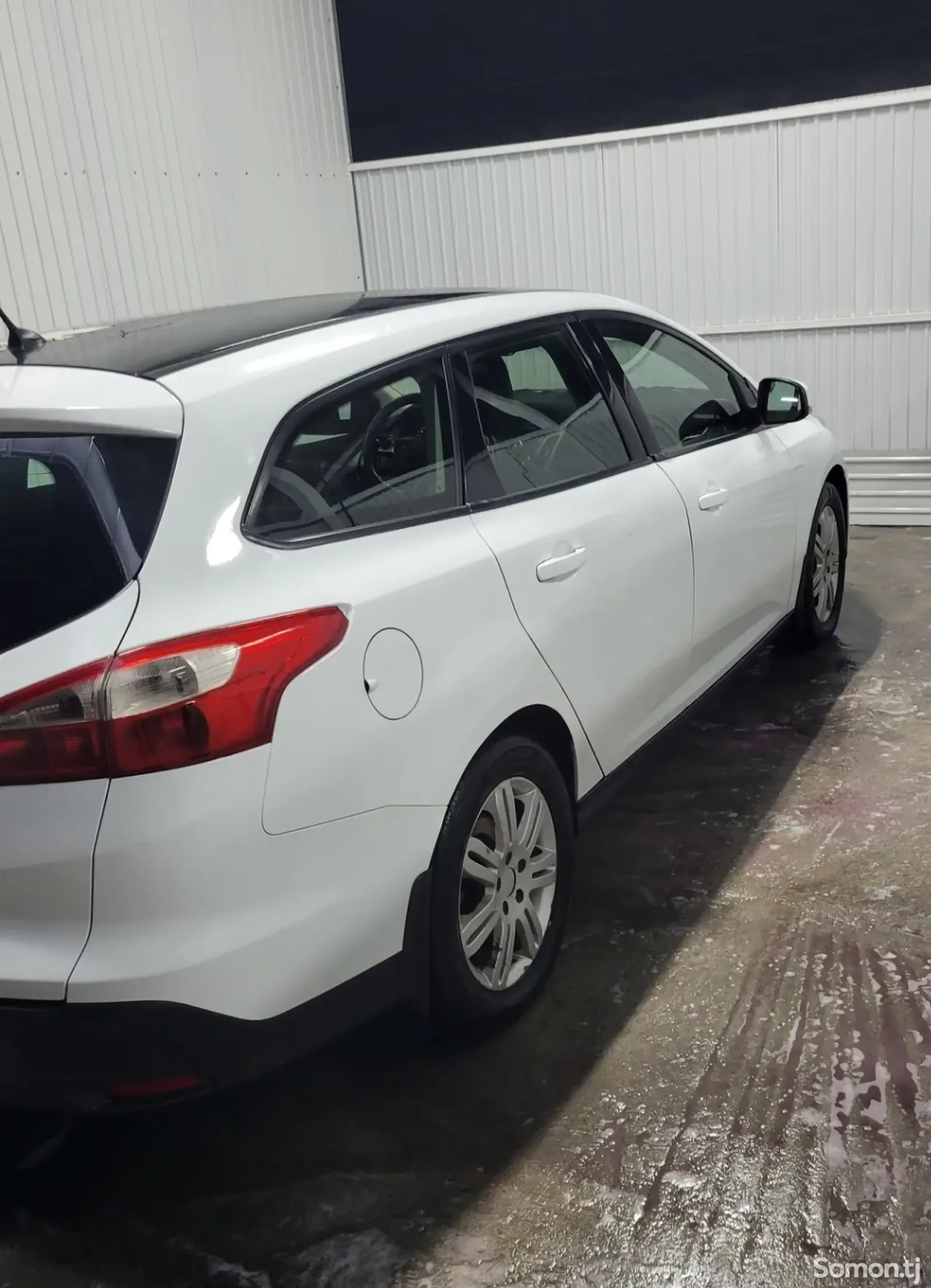 Ford Focus 2013 · 1.6 MT