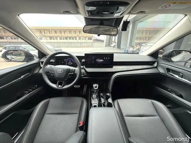 Toyota Camry 2025 · 2.5 AT