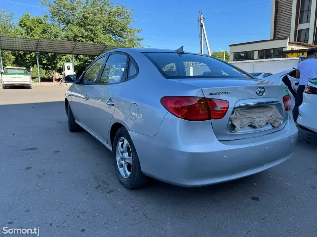Hyundai Avante 2008 · 1.6 AT