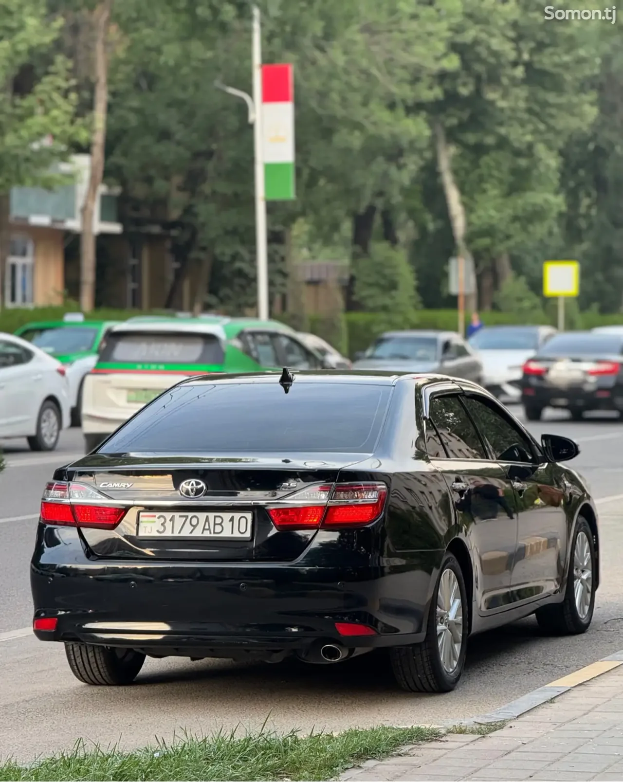 Toyota Camry 2015 · 2.5 AT