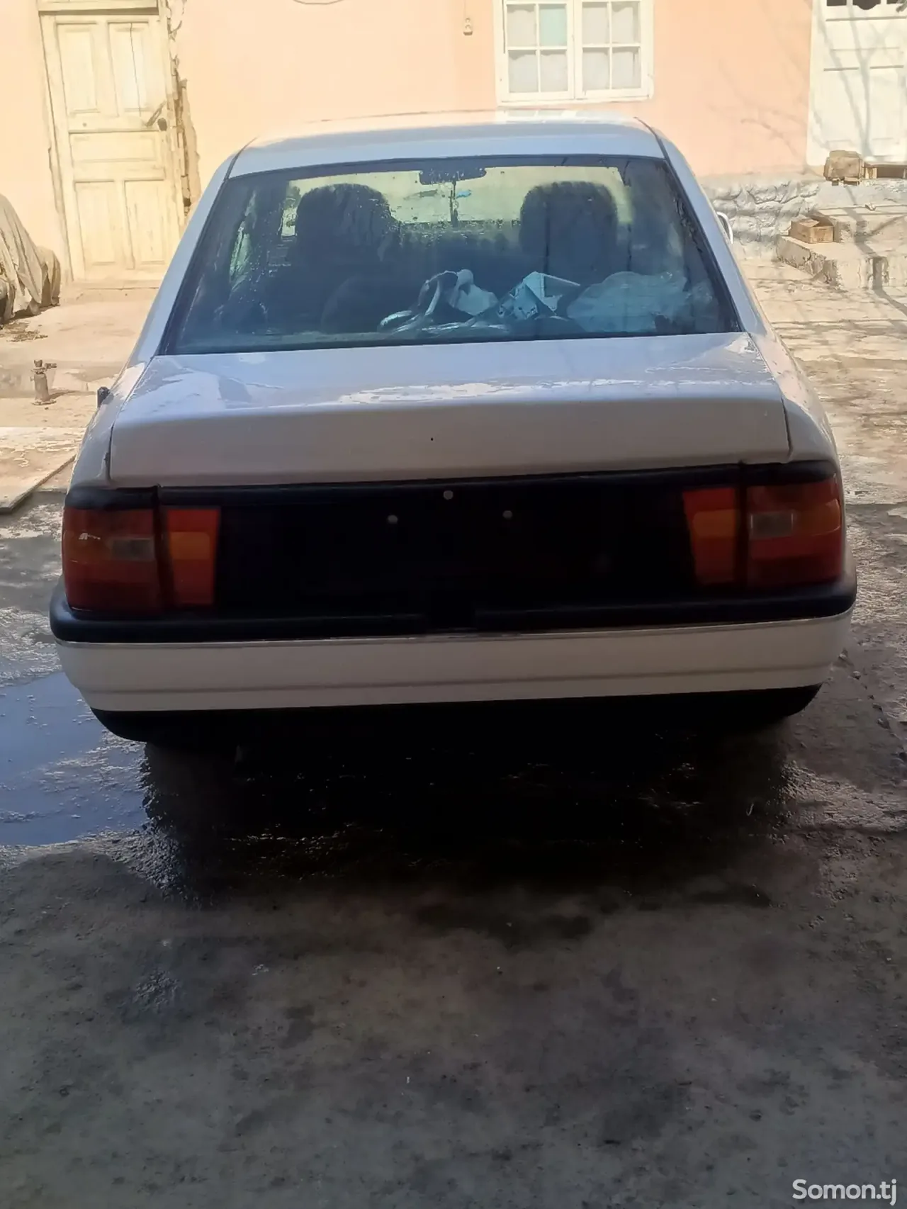 Opel Vectra A 1992 · 1.6 MT