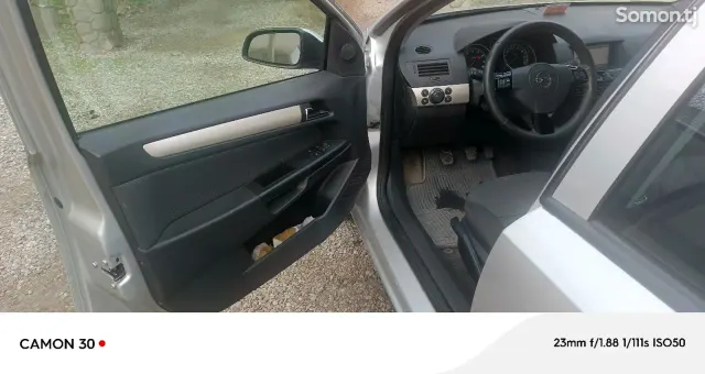 Opel Astra H 2007 · 1.6 MT