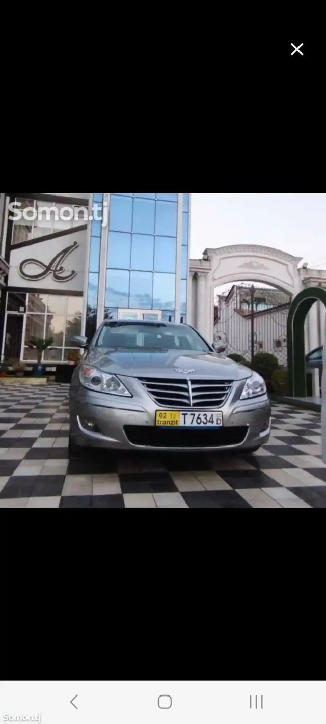 Hyundai Genesis 2010 · 3.3 AT