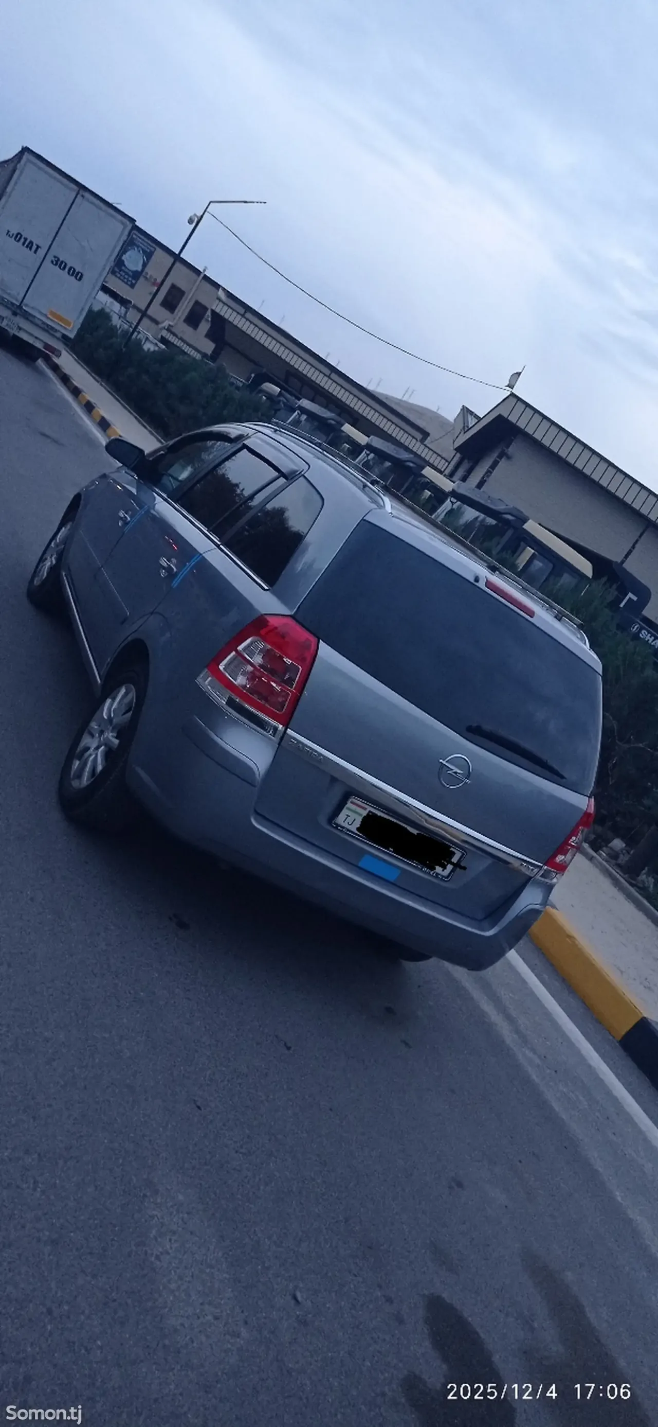 Opel Zafira 2007 · 1.8 MT