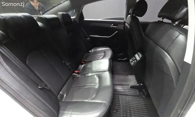 Hyundai Sonata 2015 · 2.0 AT