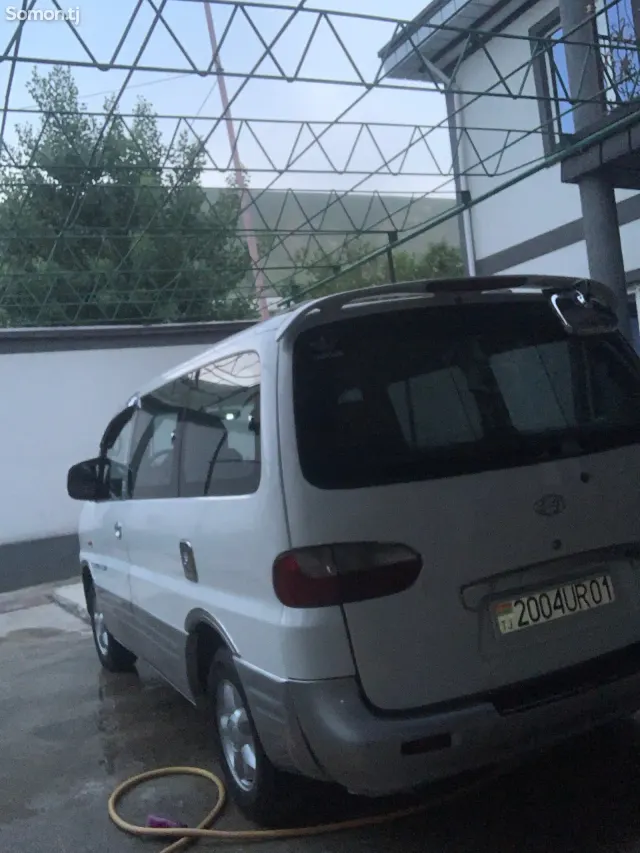 Hyundai Stellar 2000 · 6.5 MT