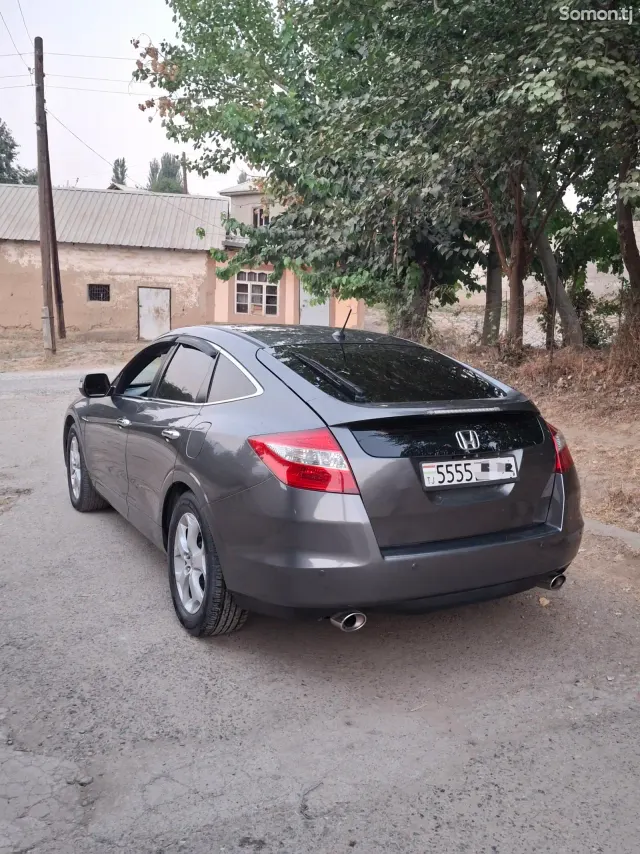 Honda Crosstour 2011 · 3.5 AT