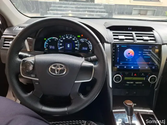 Toyota Camry 2014 · 2.5 AT