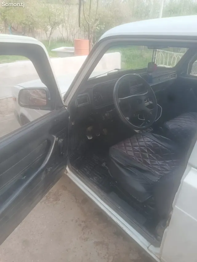 Lada (ВАЗ) 2107 2005 · 1.7 MT