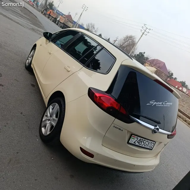 Opel Zafira 2017 · 1.6 MT