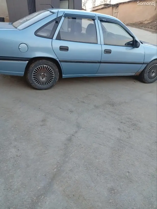 Opel Vectra A 1993 · 1.8 MT