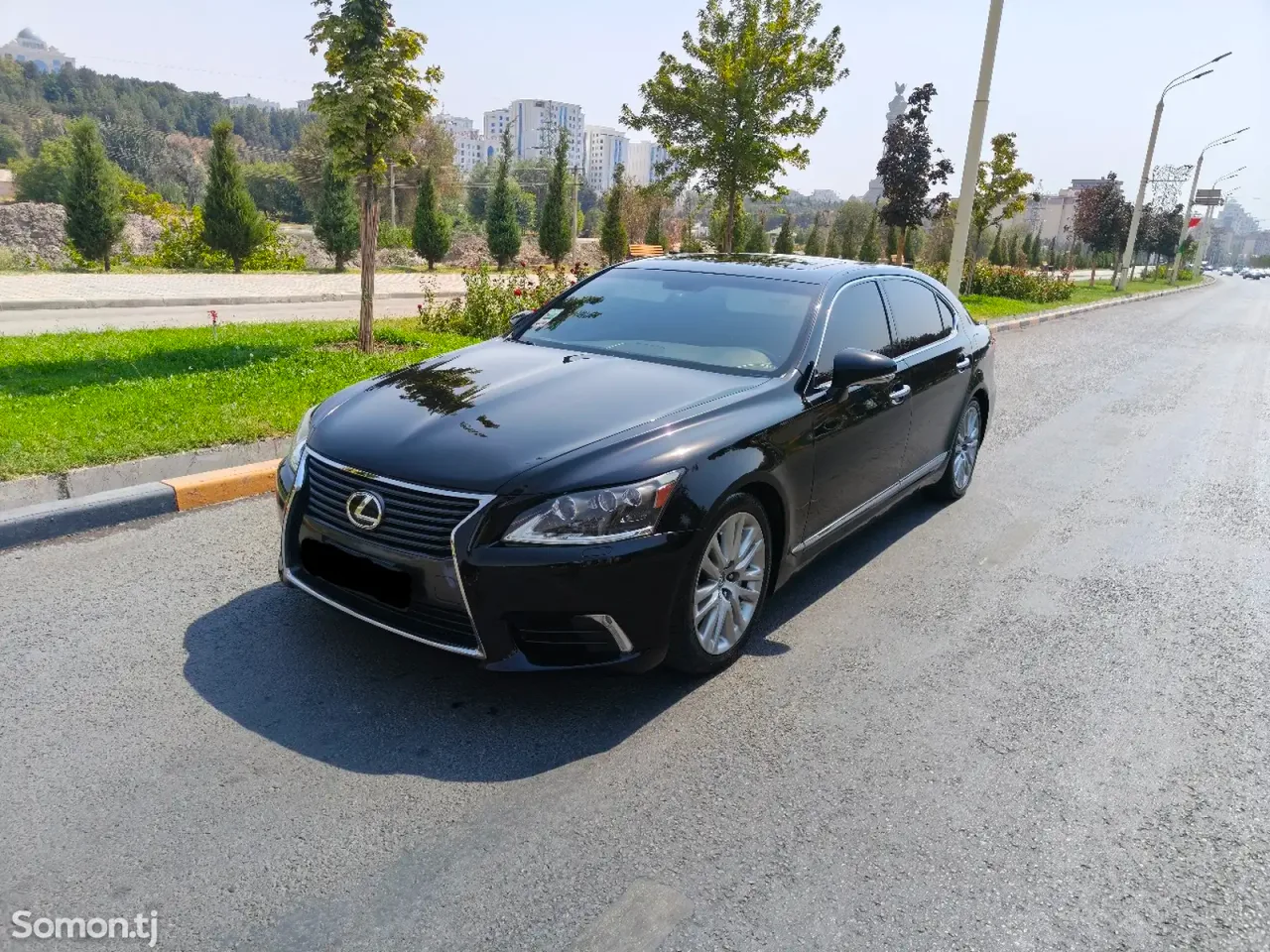 Lexus LS series 2013 · 4.6 AT