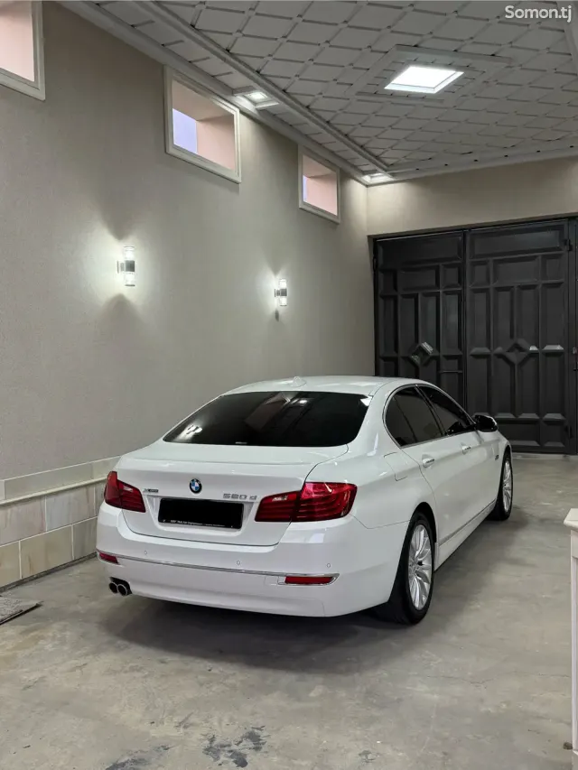 BMW 5 series 2015 · 2.0 AT