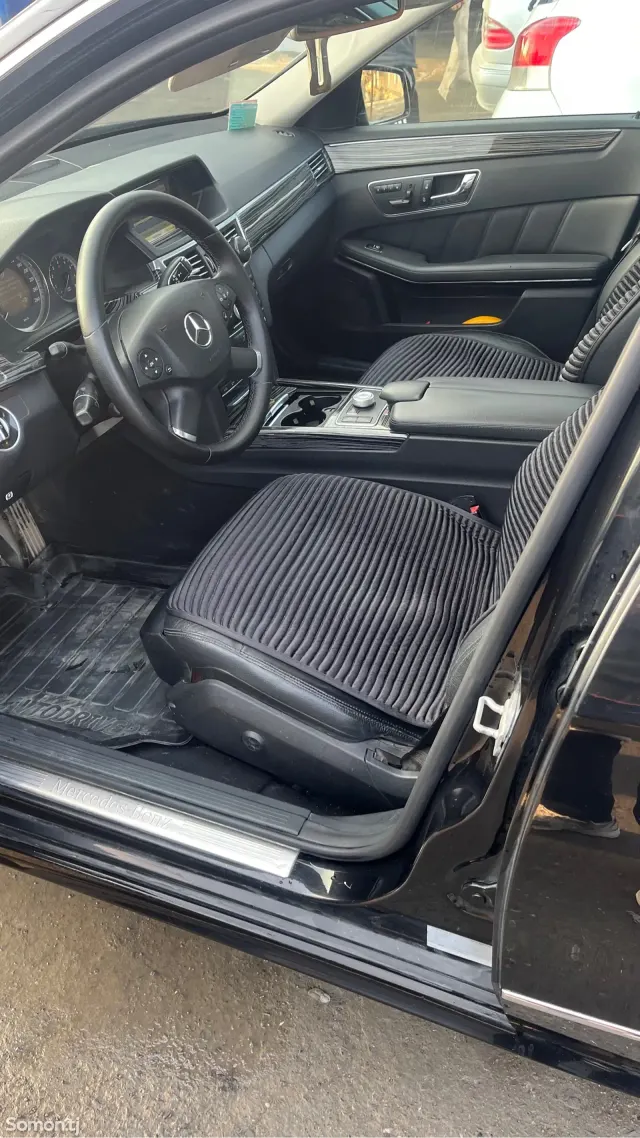 Mercedes-Benz E class 2011 · 3.0 AT