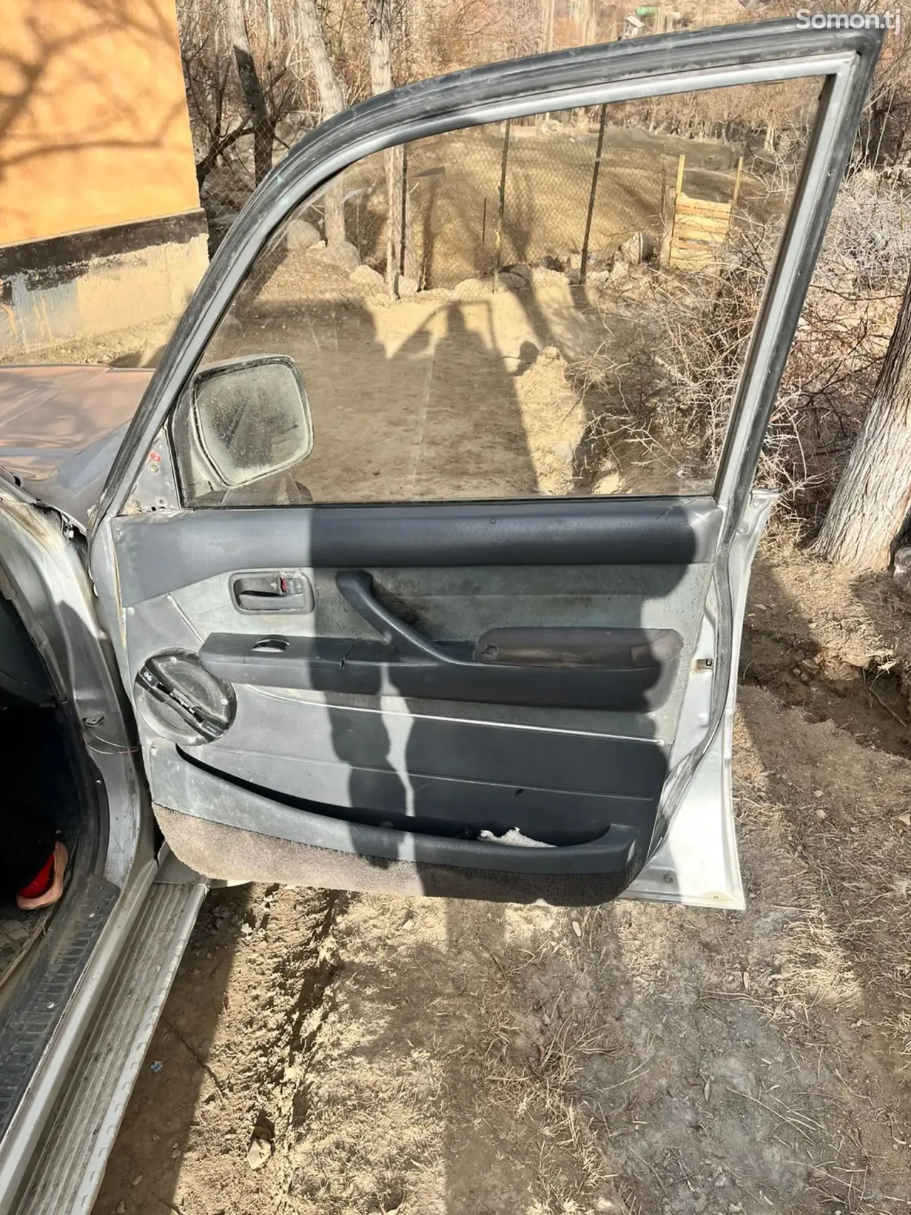 Toyota Land Cruiser 1997 · 4.6 MT