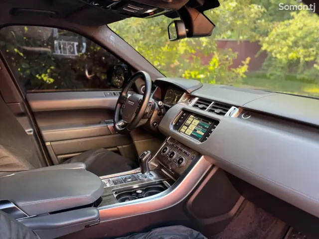 Land Rover Range Rover Sport 2015 · 4.4 AT