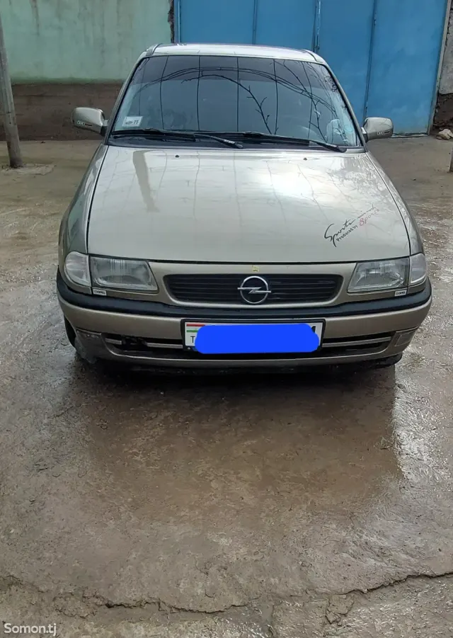 Opel Astra F 1996 · MT