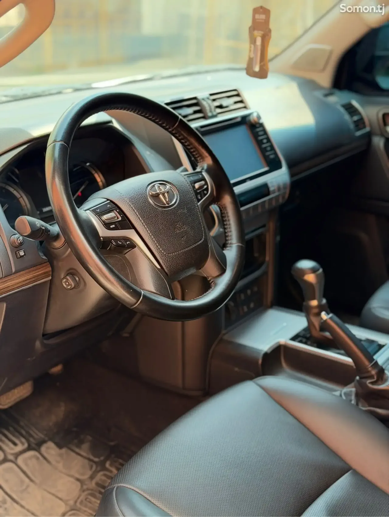 Toyota Land Cruiser Prado 2020 · 2.8 AT