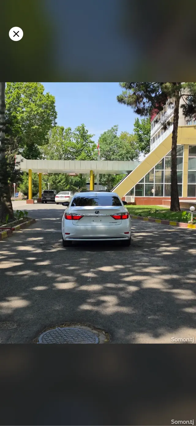 Lexus ES series 2014 · 3.0 AT