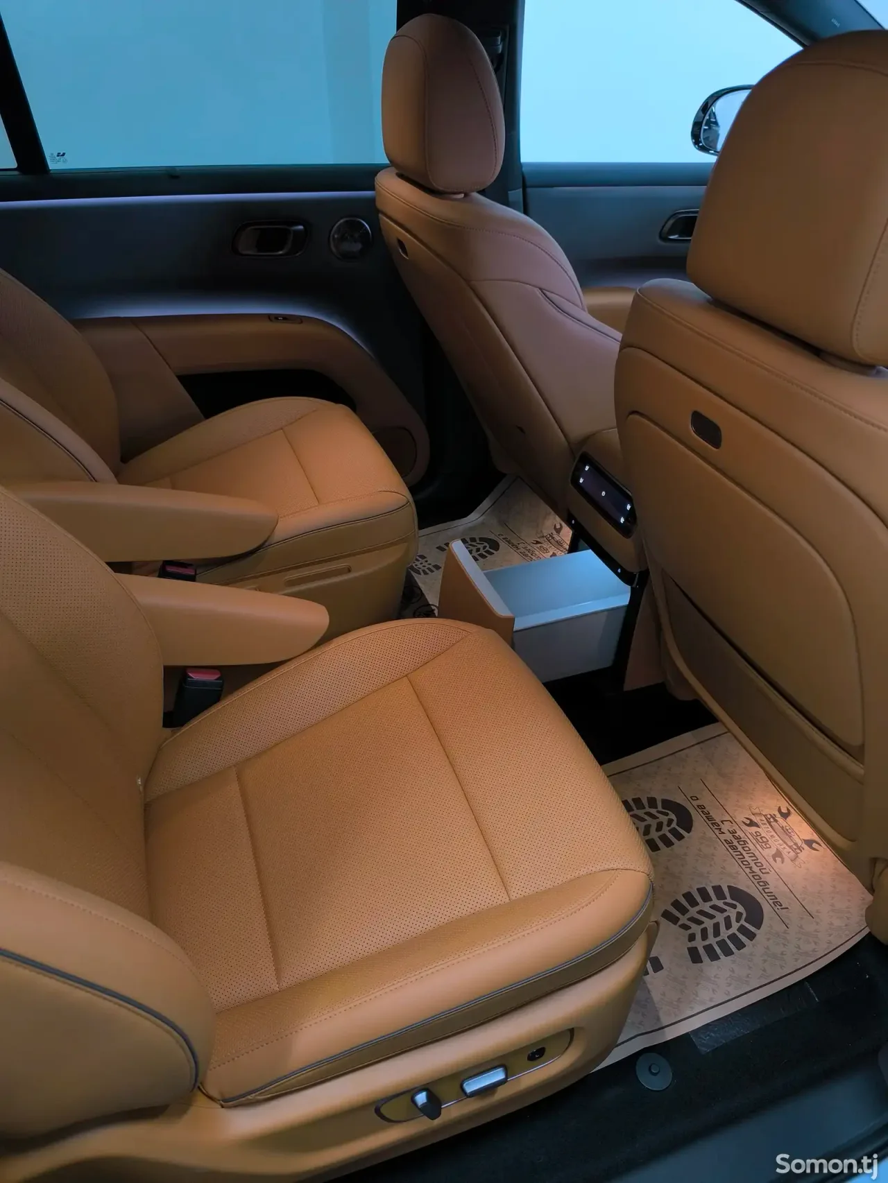 Li Auto (Lixiang) i8 2025 · AT