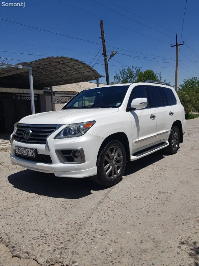 Lexus LX series 2014 · 5.7 AT