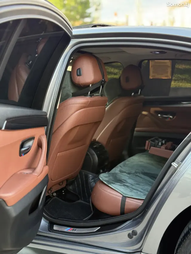 BMW 5 series 2016 · 2.0 AT