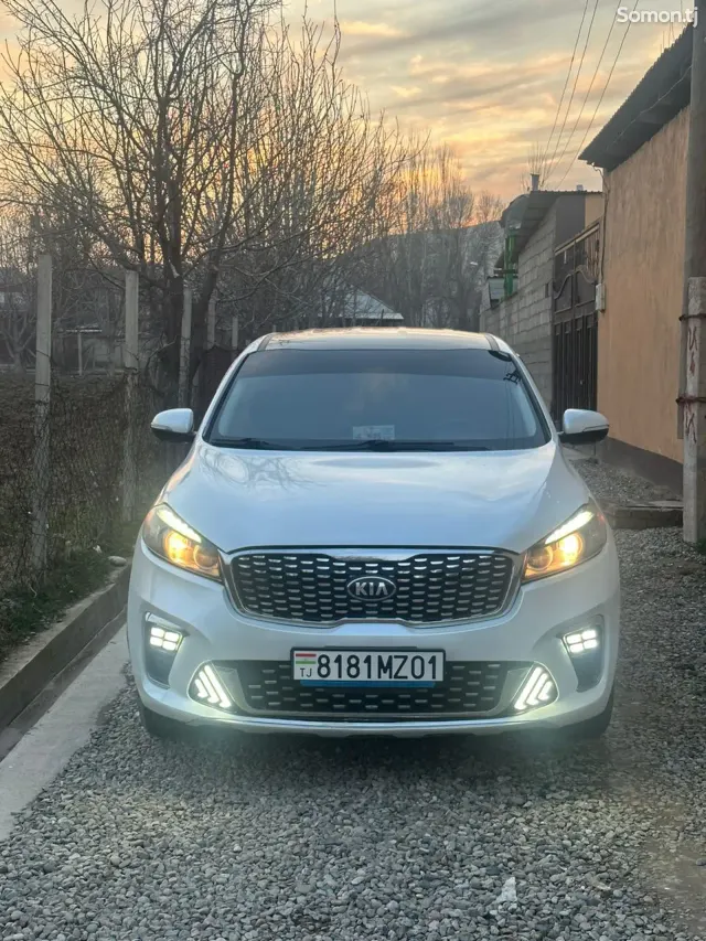 Kia Sorento 2019 · 2.5 AT