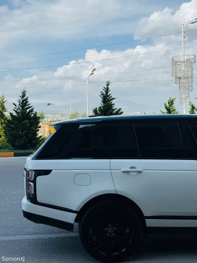 Land Rover Vogue 2015 · 3.0 AT