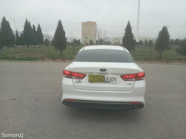 Kia K5 2016 · 1.7 AT