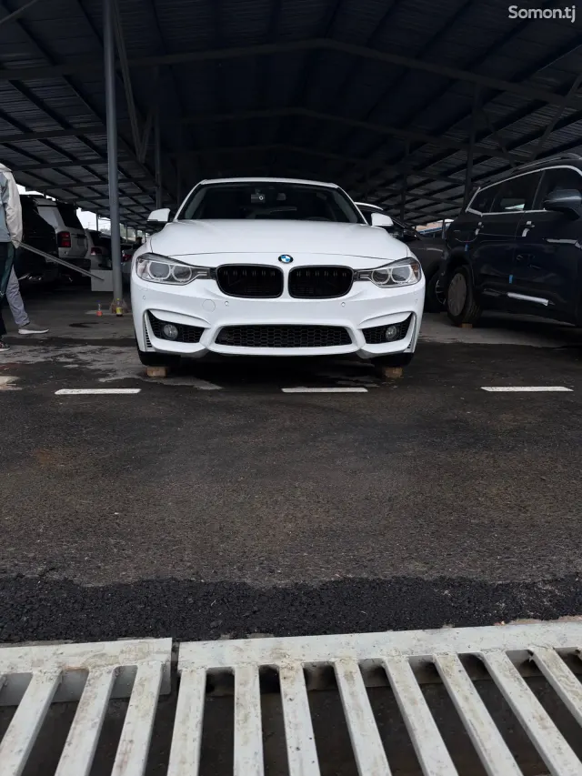 BMW 3 series 2015 · 2.0 AT