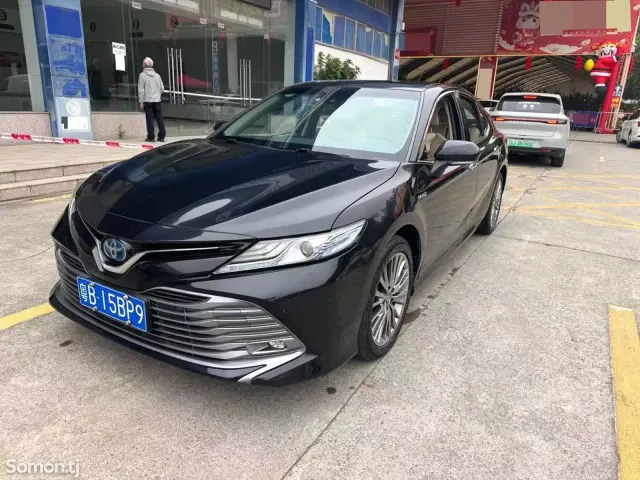 Toyota Camry 2018 · 2.5 AT