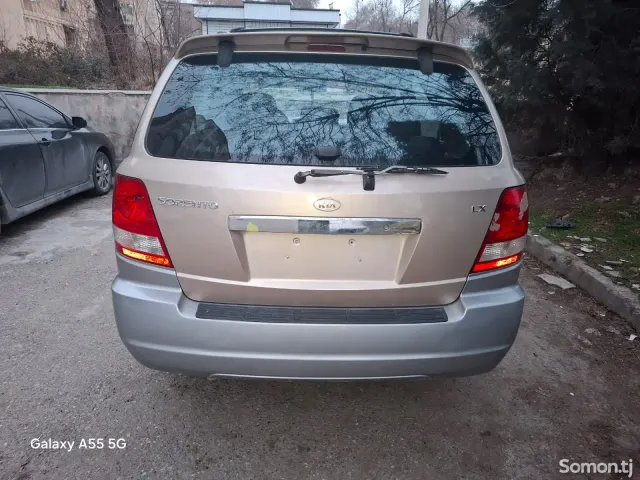 Kia Sorento 2005 · 2.5 MT