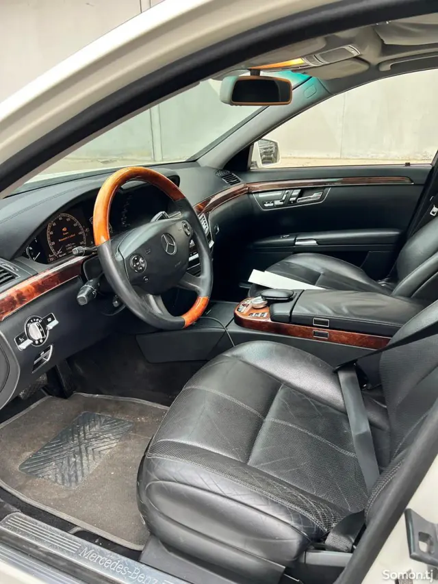 Mercedes-Benz S class 2007 · 5.5 AT