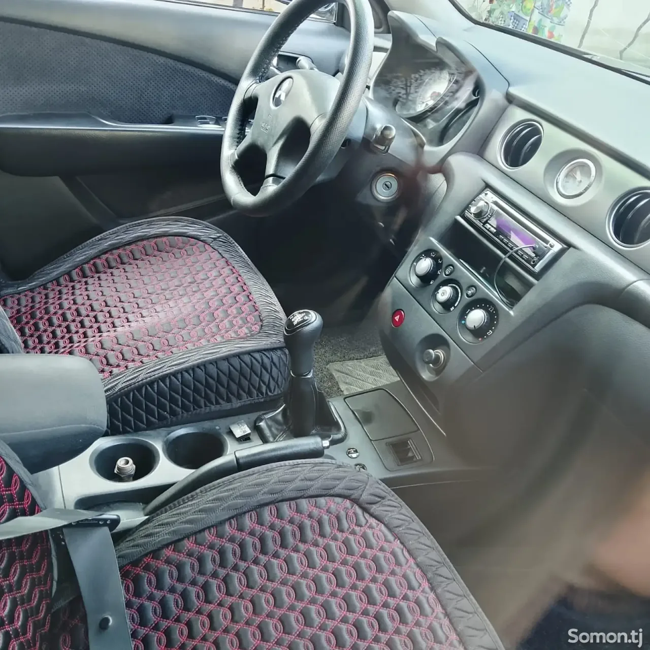Mitsubishi Outlander 2006 · 2.0 MT