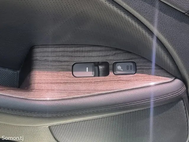 Kia K5 2015 · 2.0 AT