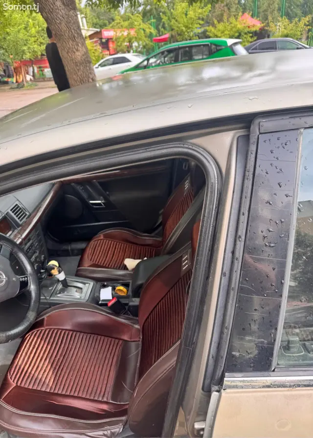 Opel Vectra C 2002 · 2.2 AMT